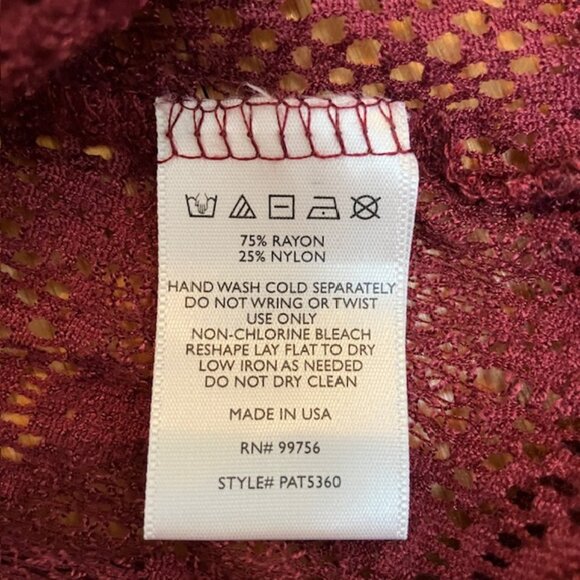 Painted Threads burgundy crochet top size S - Picture 4 of 6